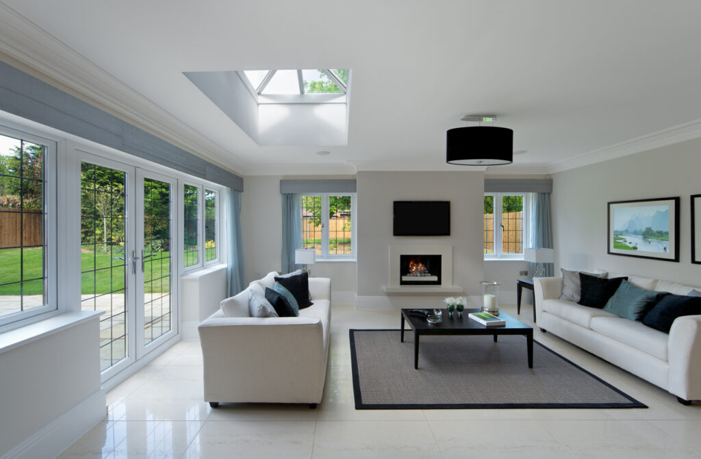Beautiful Livingroom with lots of natural light and skylight